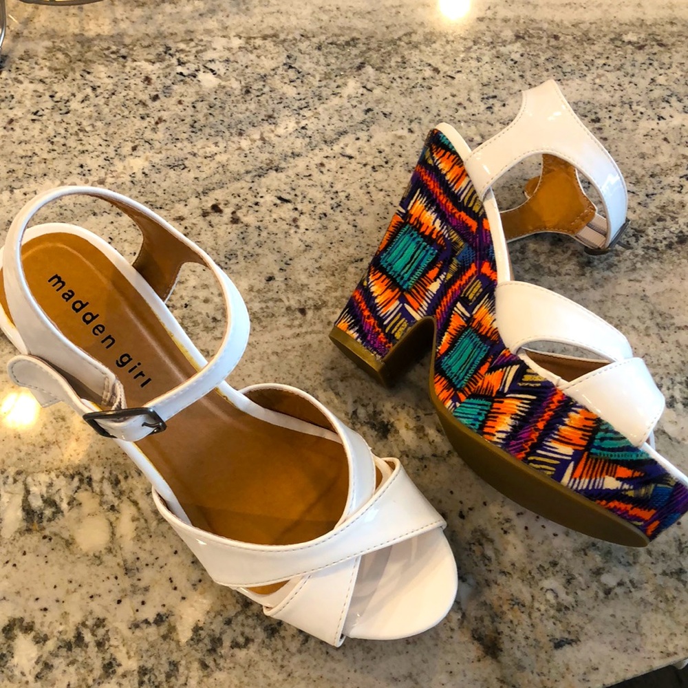 Unique and colorful patent leather sandals 7.5
